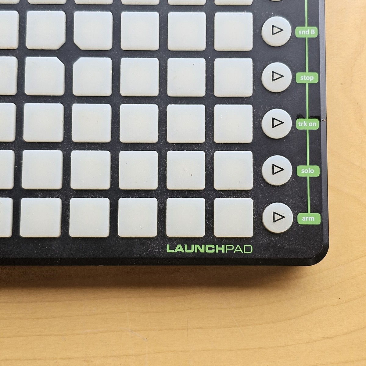 Novation Launchpad NOVLPD01 Original Backlit Ableton Live Novation Launchpad NOVLPD01 Original Backlit Ableton Live