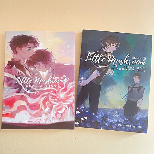 Little Mushroom Light Novel Englische Version Bände 1-2 lose Set ~ Brandneu - Bild 2 von 10