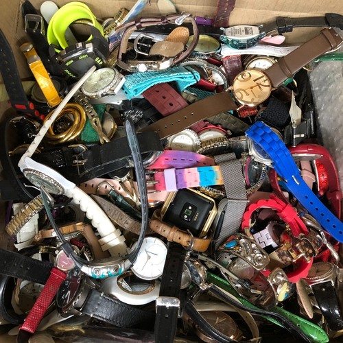 APPROX 18LBS FASHION MIX LOT WATCHES PARTS BANDS BULK WOMEN MEN