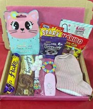 Personalisierte Mädchen Jungen Geschenkbox Korb Schokolade & Süßes Verwöhnkorb für Kinder