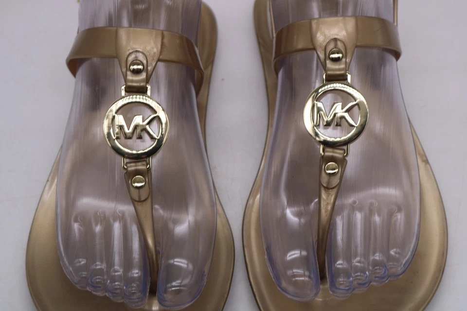 Sandalias Michael Kors Mujer Lillie Dorado Talla 7 MK Logo Placa Jalea Tanga PVC Foto 2 de 4