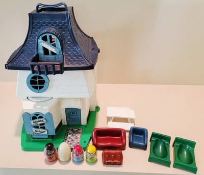 Vintage 1976 Hasbro Weebles Haunted House Lot w Figures & Furniture