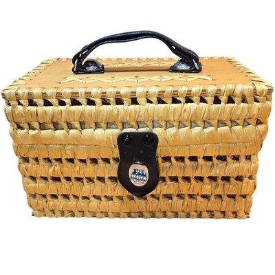 RARE! Vintage Wicker Woven Make-up Cosmetic Case Excellent Condition!