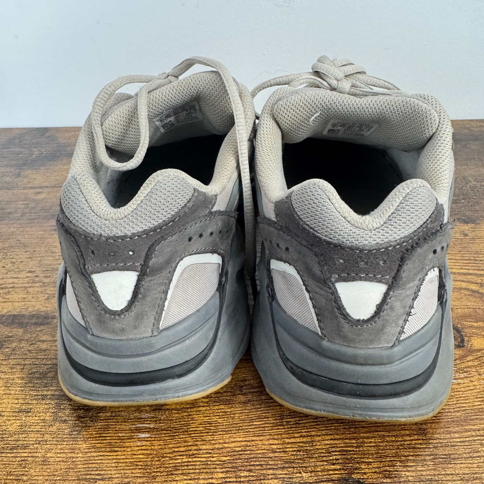 Adidas Yeezy Boost 700 V2 Tephra Mens Boys Size 6 thumbnail 5