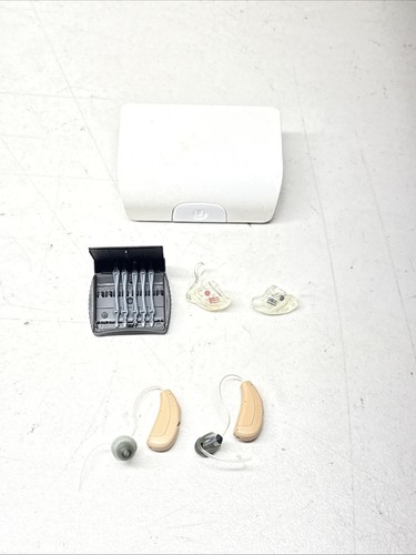 Unitron Moxi 2 Kiss Hearing Aids Working Pair With Case