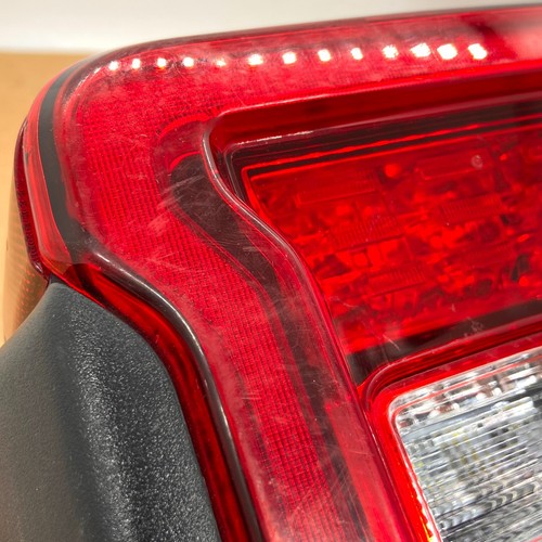 OEM 18-25 Jeep Wrangler conductor parada lateral izquierda señal de giro lámpara LED luz trasera izquierda - Imagen 4 de 11