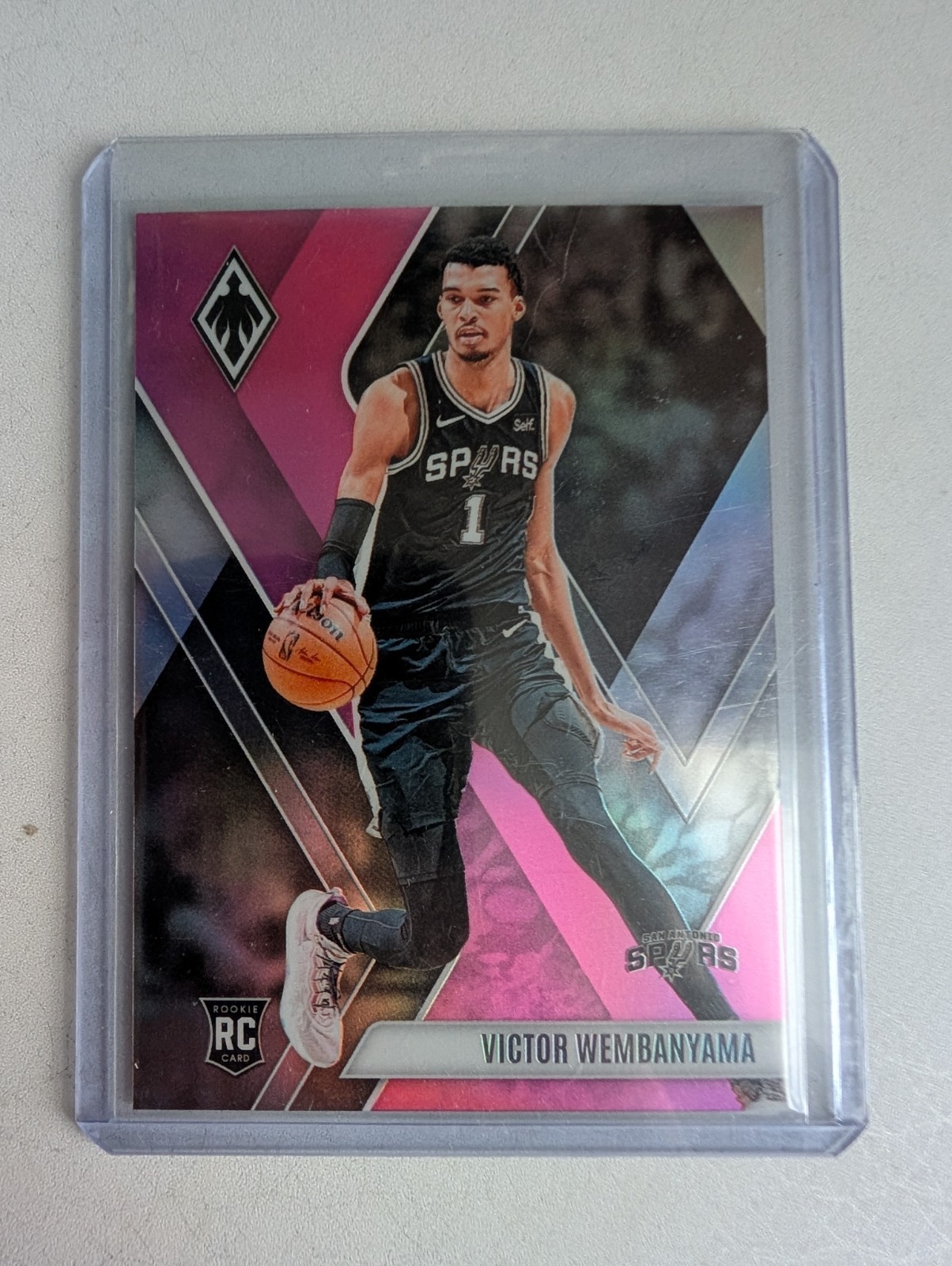 2023-24 Panini Phoenix - Rookies Victor Wembanyama #256 Pink /175 (RC)