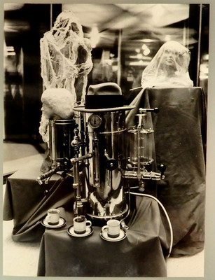 Original Foto Joseph Beuys  Honigpumpe am Arbeitsplatz  1977 (148749)