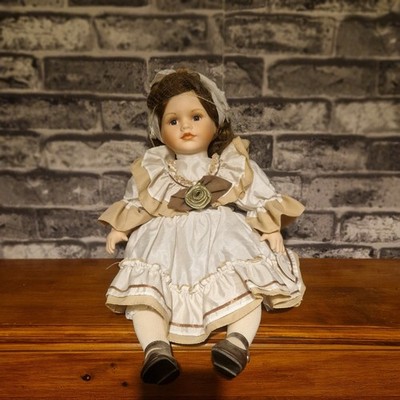 Leonardo Sammler Porzellan Puppe Kätzchen 12 Zoll viktorianischer Stil