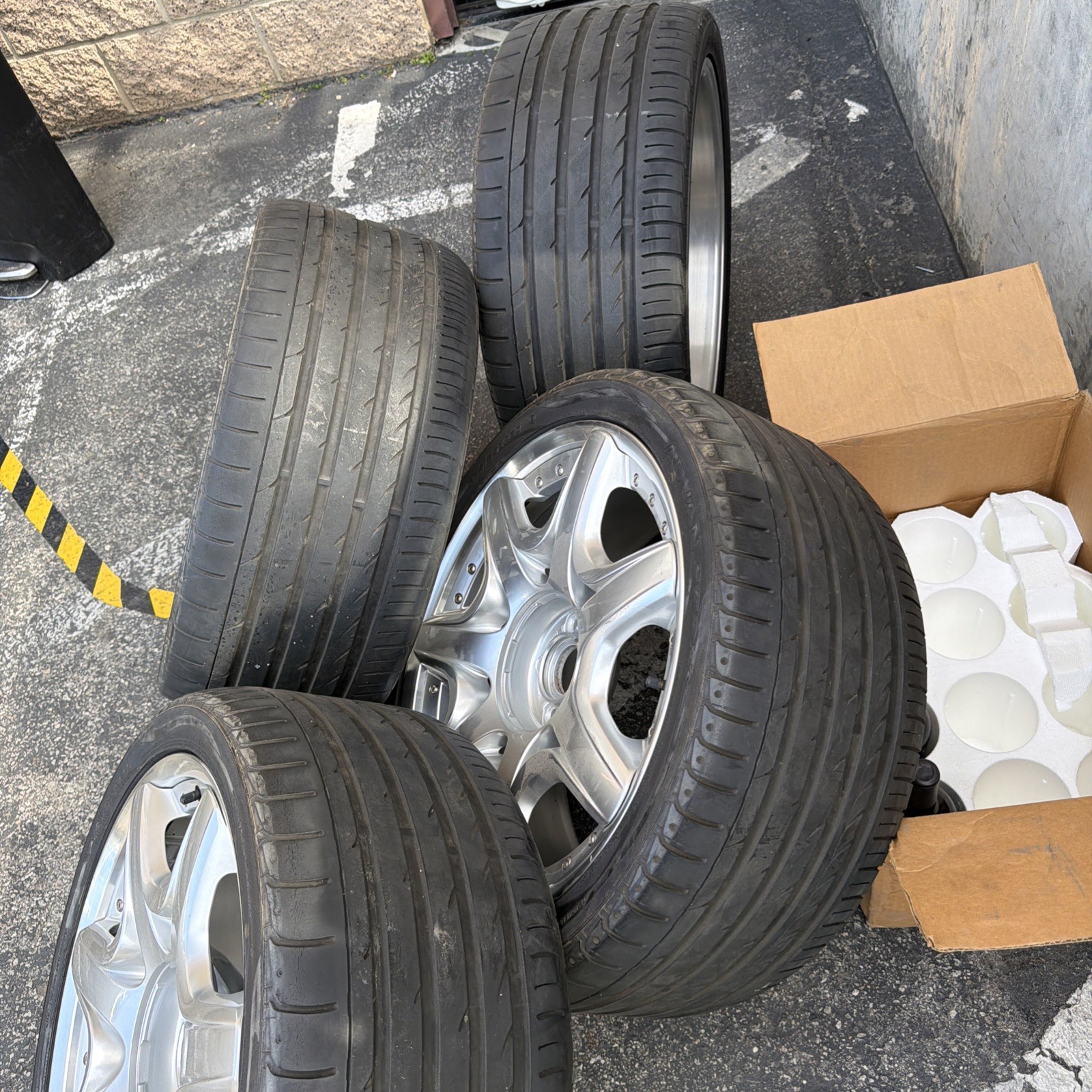 Bentley Flying Spur Mulliner 7 spoke OEM Wheel model RT251 Set of 4  275/35/ZR20