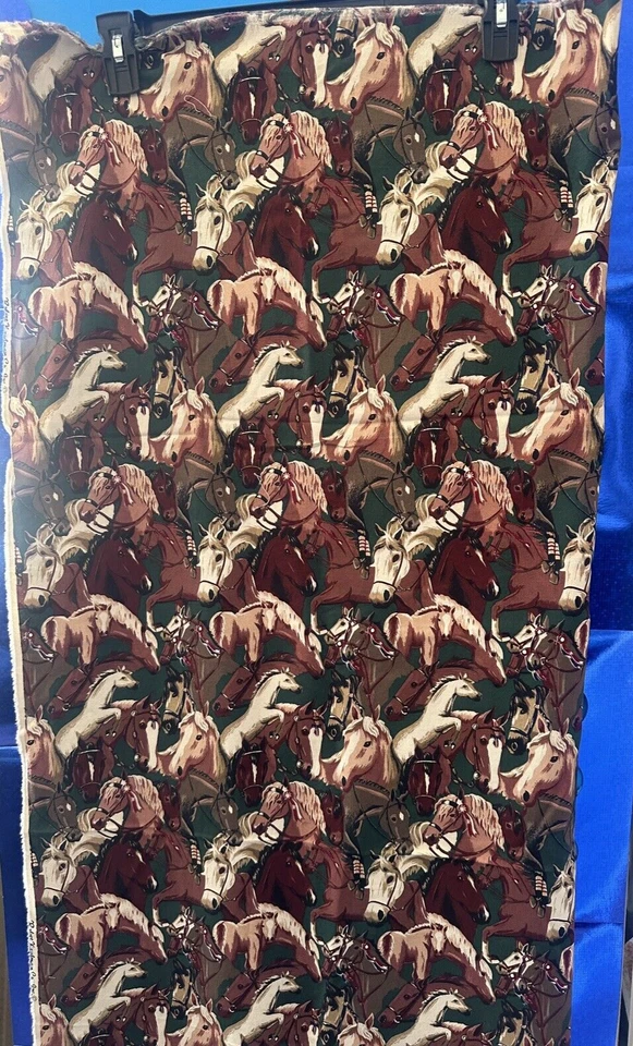 Tela Estampado Caballo Marrón Caballos Fondo Verde 1 Yarda 21" 44" Ancho Sin Usar Foto 4 de 4