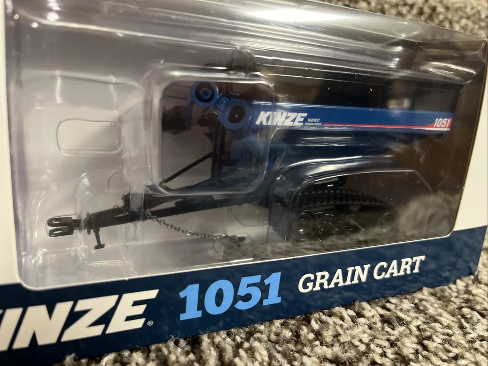 2022 SPECCAST 1:64 KINZE 1051 TRACKED GRAIN CART WAGON NEW!! - Image 2 of 3