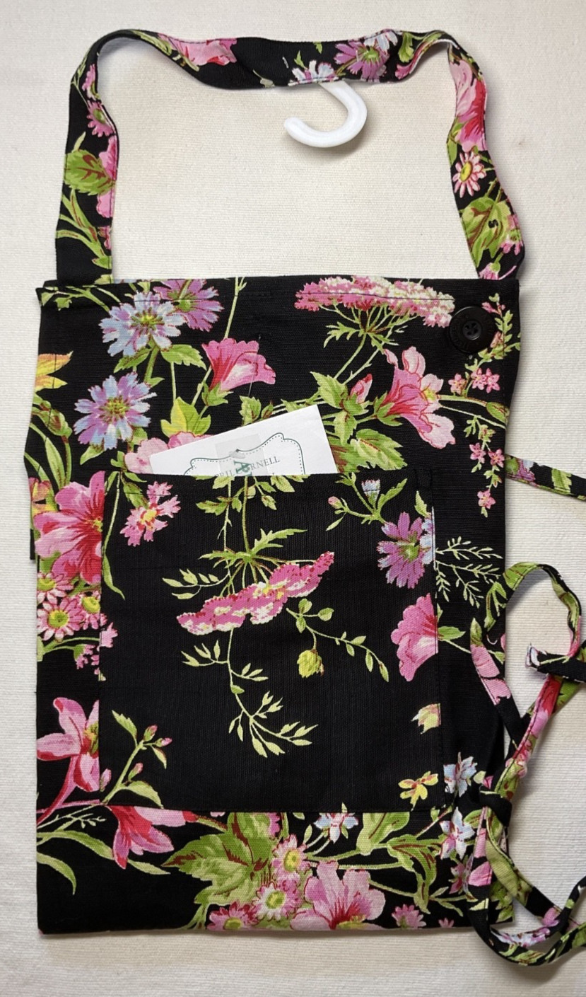 APRIL CORNELL APRON BLACK PINK FLOWERS ONE SIZE 31 X 30 100% COTTON NWT