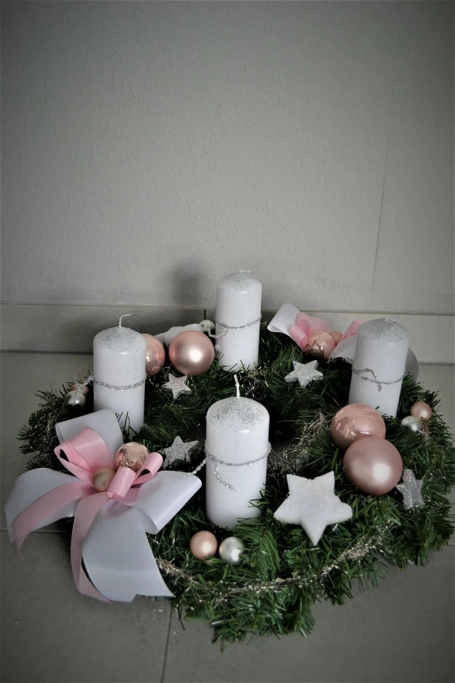 excl. Adventskranz weiß rosa 45 cm künstlich Weihnachten Adventsgesteck Deko - Bild 4 von 4