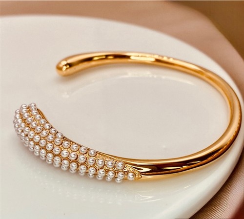 18K Gold Plated Pearls Open Cuff Bracelet Stainless Steel Teardrop Design