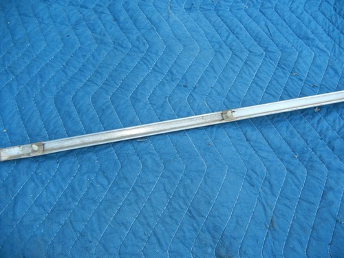 1969 Opel Kadett L Right Bottom Of The Door Molding - Picture 7 of 10