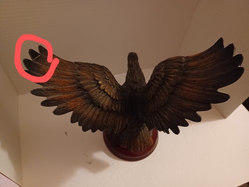 Schöne Vintage seltene Adlerskulptur kleiner Haaransatz Riss auf dem oberen Flügel - Bild 24 von 24