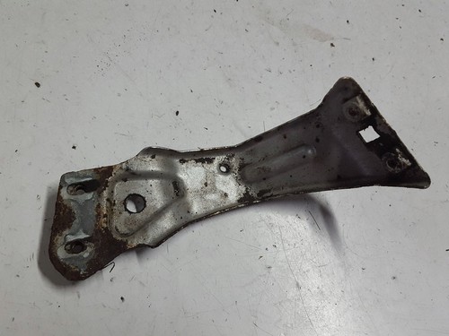 VW Jetta VI 5C 10-14r Kotflügelhalterung vorne rechts LA7W / AU 06475