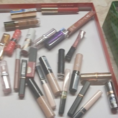 Revlon, No7, Milani, Wet n Wild Lipsticks, Concealers, Full Size, 425 Plum Para 