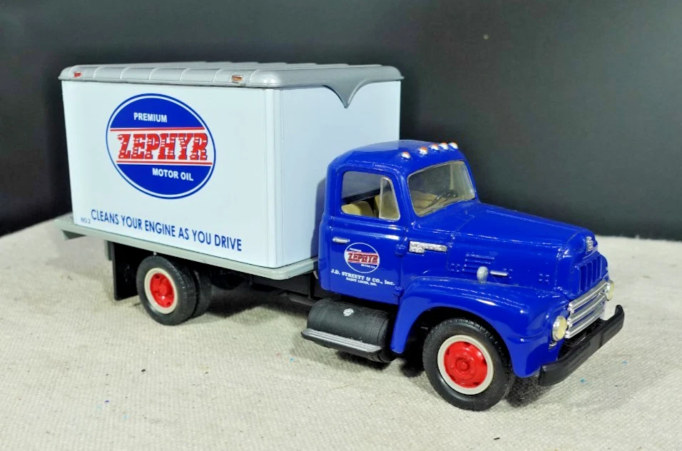 First Gear International Dry Box Zephyr 1/34 - Image 2 of 4