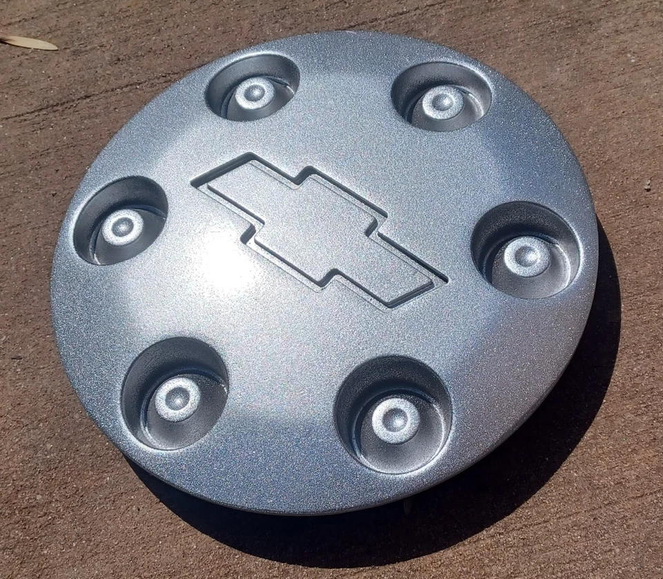 Tapa central Chevrolet Colorado 2004-2009 número de pieza 9593979 repintado Foto 2 de 3