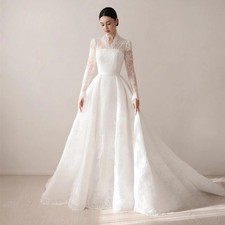  High Neck Lace Wedding Dresses Long Sleeves Appliques Buttons Back Bridal Gowns