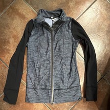 lululemon athletica Women s Gray/Black Size 4 Full Zip Track Jacket