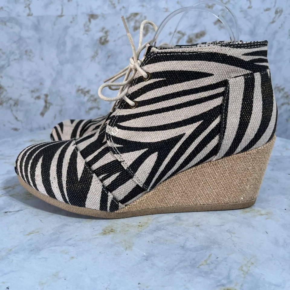 Zapatos Skechers para mujer talla 10M beige negros cómodos a rayas botas al tobillo de cuña Foto 4 de 4