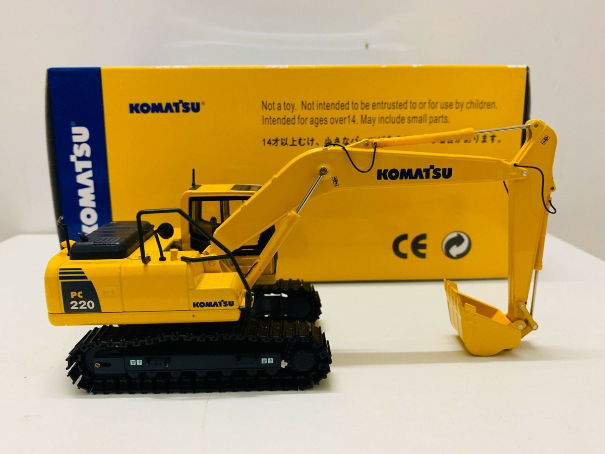Komatsu PC220 Excavator 1/50 Scale DieCast Model New in