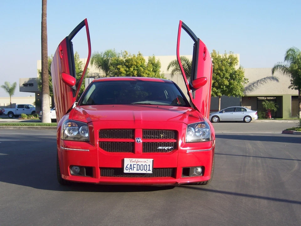 Dodge Magnum 2004-2008 Kit de puerta vertical con pernos Lambo por puertas verticales INC Foto 3 de 4