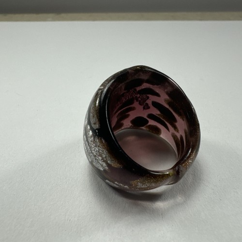 Vintage Ladies' Estate Find Fashion Ring Jewelry Brown, Silver Resin Size 7 - Picture 4 of 6