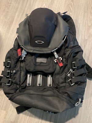 【最終値下】oakley vintage リュック backpack Oakley Vintage Backpack Spikes 00s Red And Black. | eBay