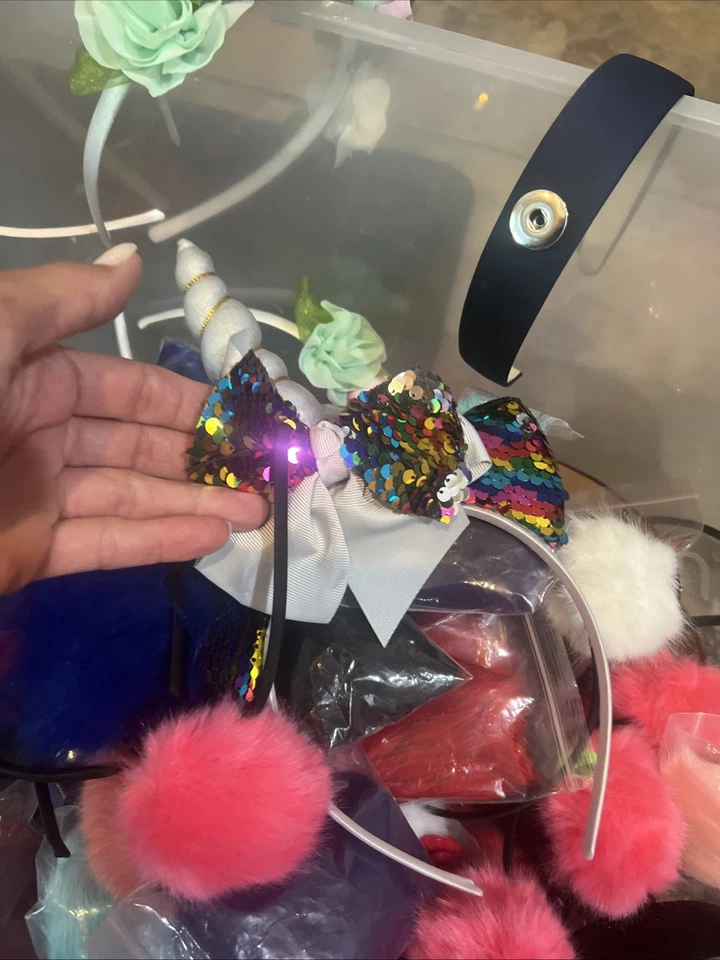 Headband Mink Pom Pom And Wristband Lot - Image 3 of 4