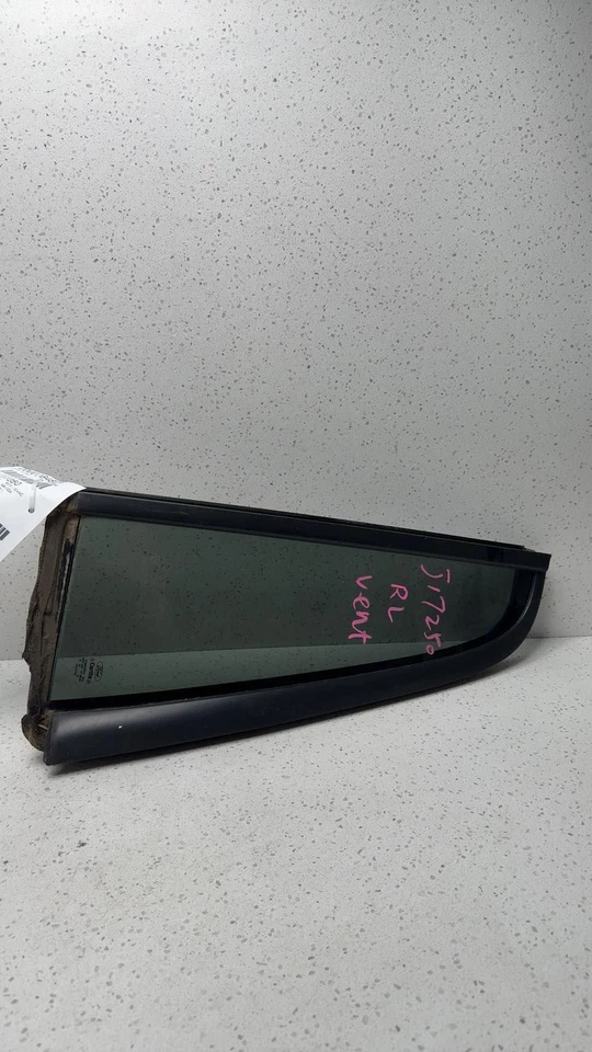 1998 1999 2000 2001 2002 Lincoln LINCOLN NAVIGATOR Left Rear Vent Glass/window - Image 2 of 4