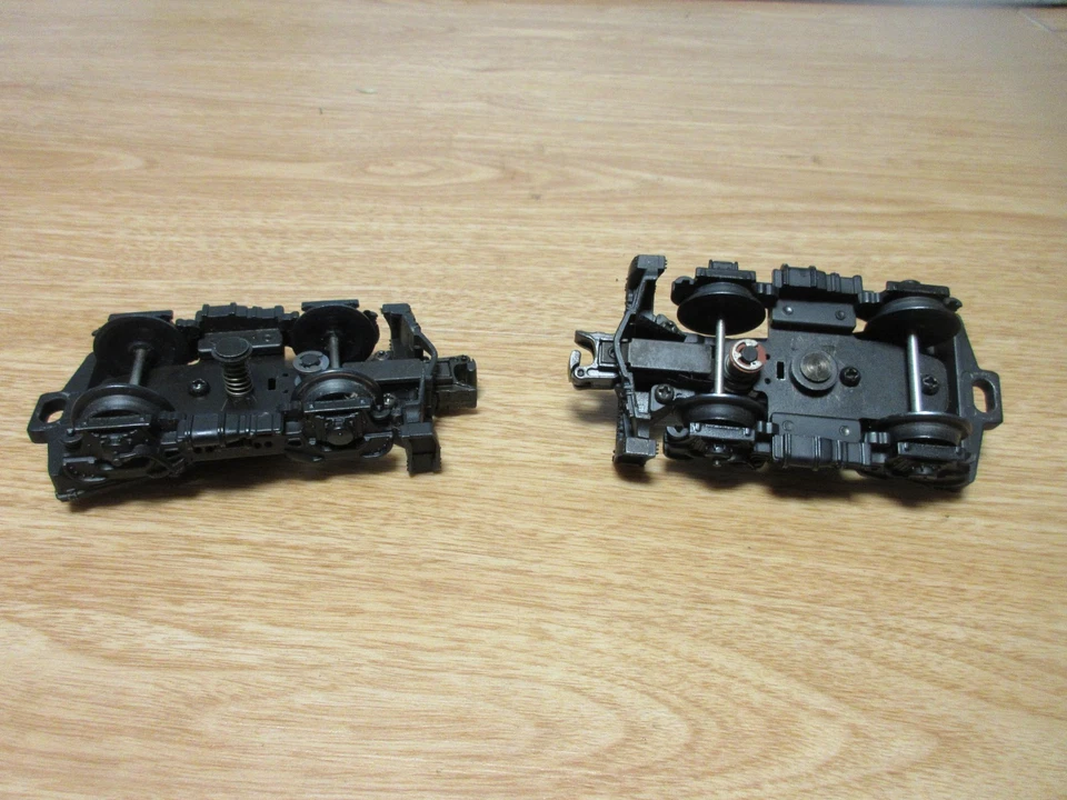 Weaver   PRR GG1 Brunswick Green 5 Stripe Electric LOCOMOTIVE  2 TRUCK. O GAUGE - Image 4 of 4