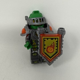 LEGO Aaron Flat Silver Visor minifigure 70325 Nexo Knights Castle w/ Shield