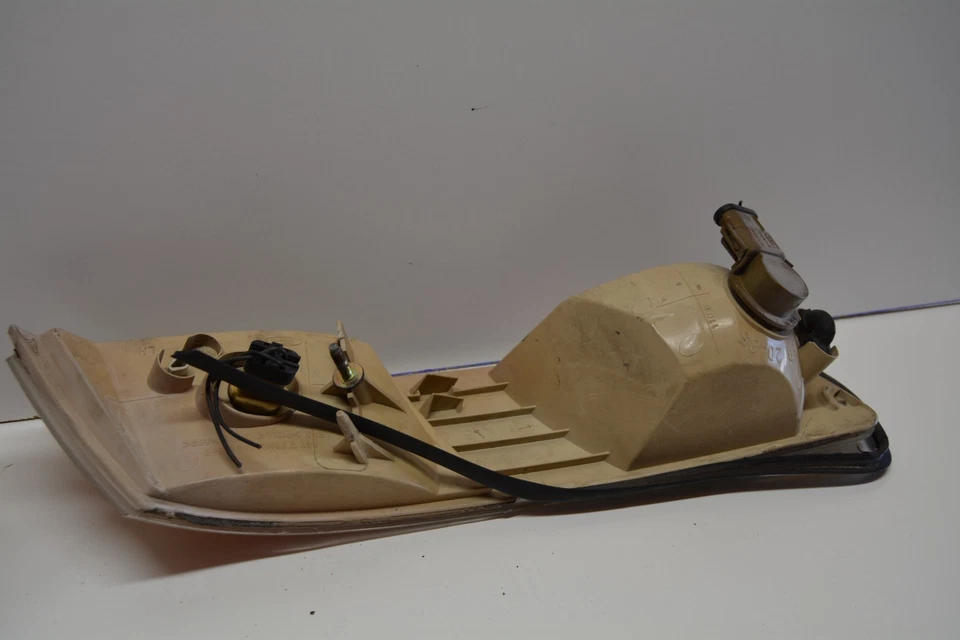 99-02 MERCURY GRAND MARQUIS LEFT FENDER MOUNTED TURN SIGNAL LIGHT OEM, 116-03433 - Image 4 of 4