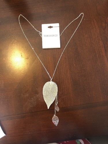 Fashion Jewelry Delicate Leaf Necklace 