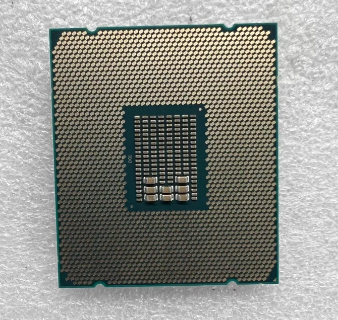 Intel Xeon E5-1630 v4 3.70GHz to 4.00GHz Socket LGA2011-3 CPU 4-Core Processor - Image 2 of 4