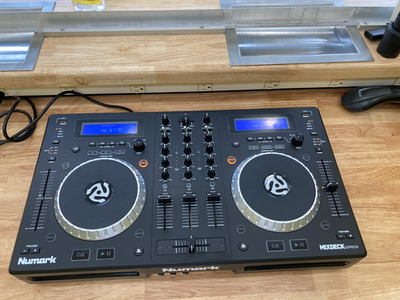 Numark Mixdeck Express Double Deck DJ Controller Built-in Mixer