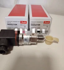 New DANFOSS AKS 33 060G2104 Pressure Sensor Expedited Shipping