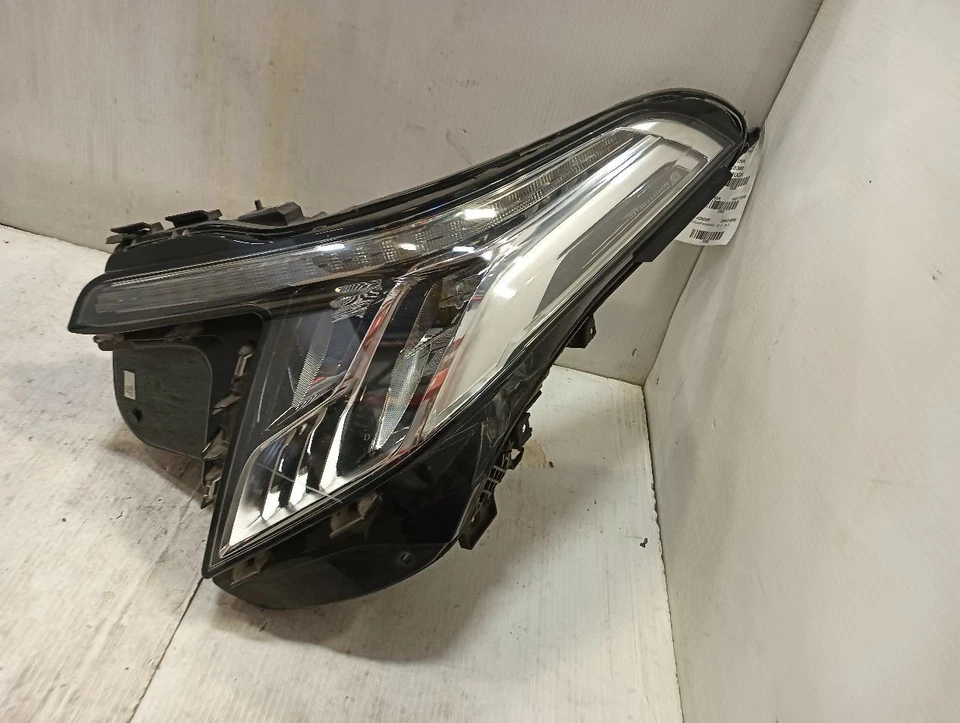 Passenger Right Front Headlight w/Intellibeam TQ5 from 2016 Cadillac CT6 (92693 - Image 2 of 4