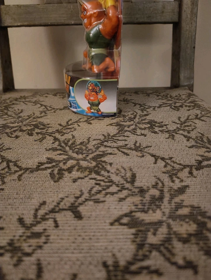 Yo-Kai 手表 Sgt Burly Anthemic Yo-Motion 公仔 孩之宝 — 第 4/4 张图片