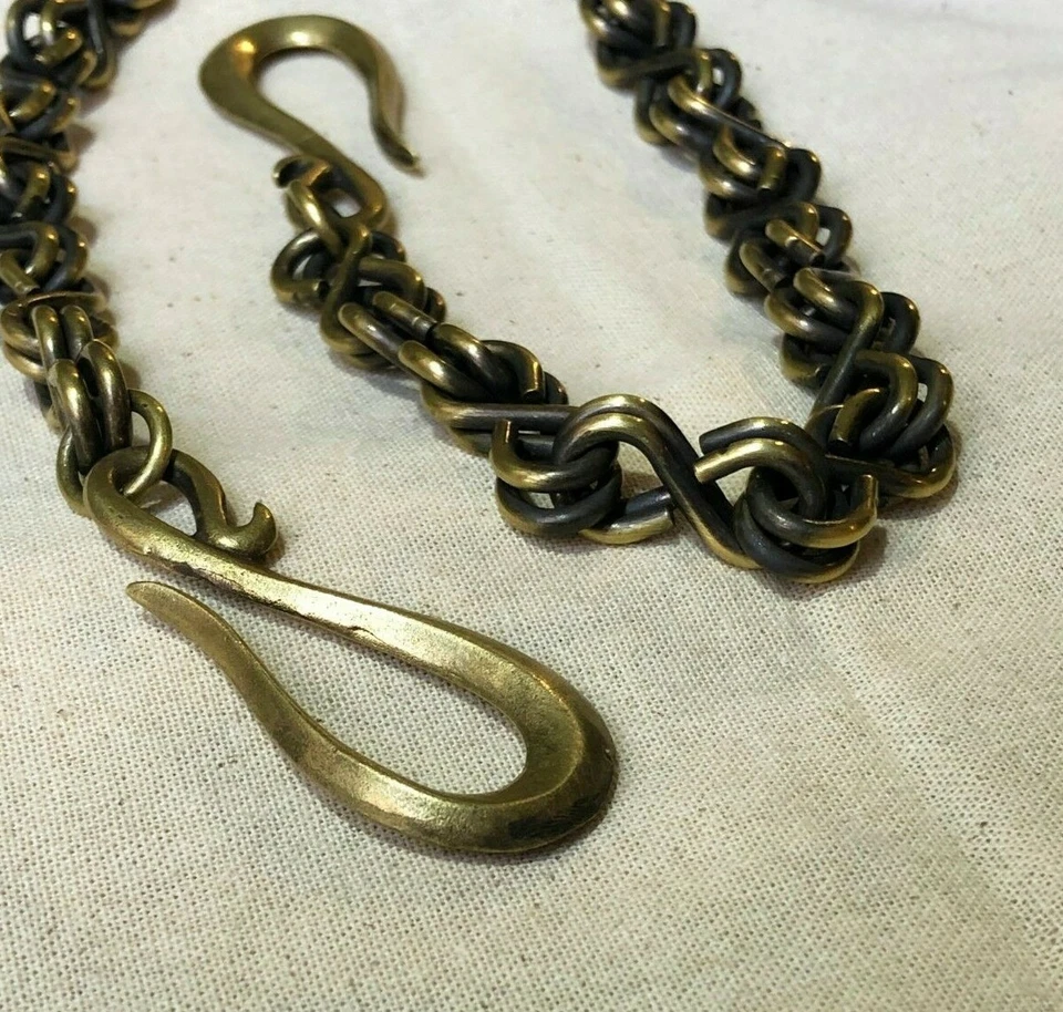 Cadena billetera de latón macizo infinita hecha a mano con gancho llavero de latón roca de motociclista Foto 2 de 3
