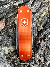 Swiss Army Knife, L.E. Classic Orange Alox Victorinox, 0.6221.L21, New In Box
