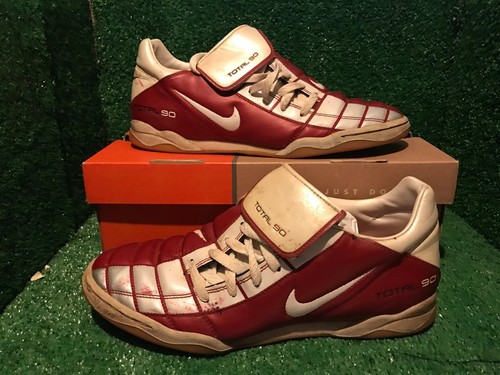 NIKE TIEMPO Indoor R10 RONALDINHO RED 