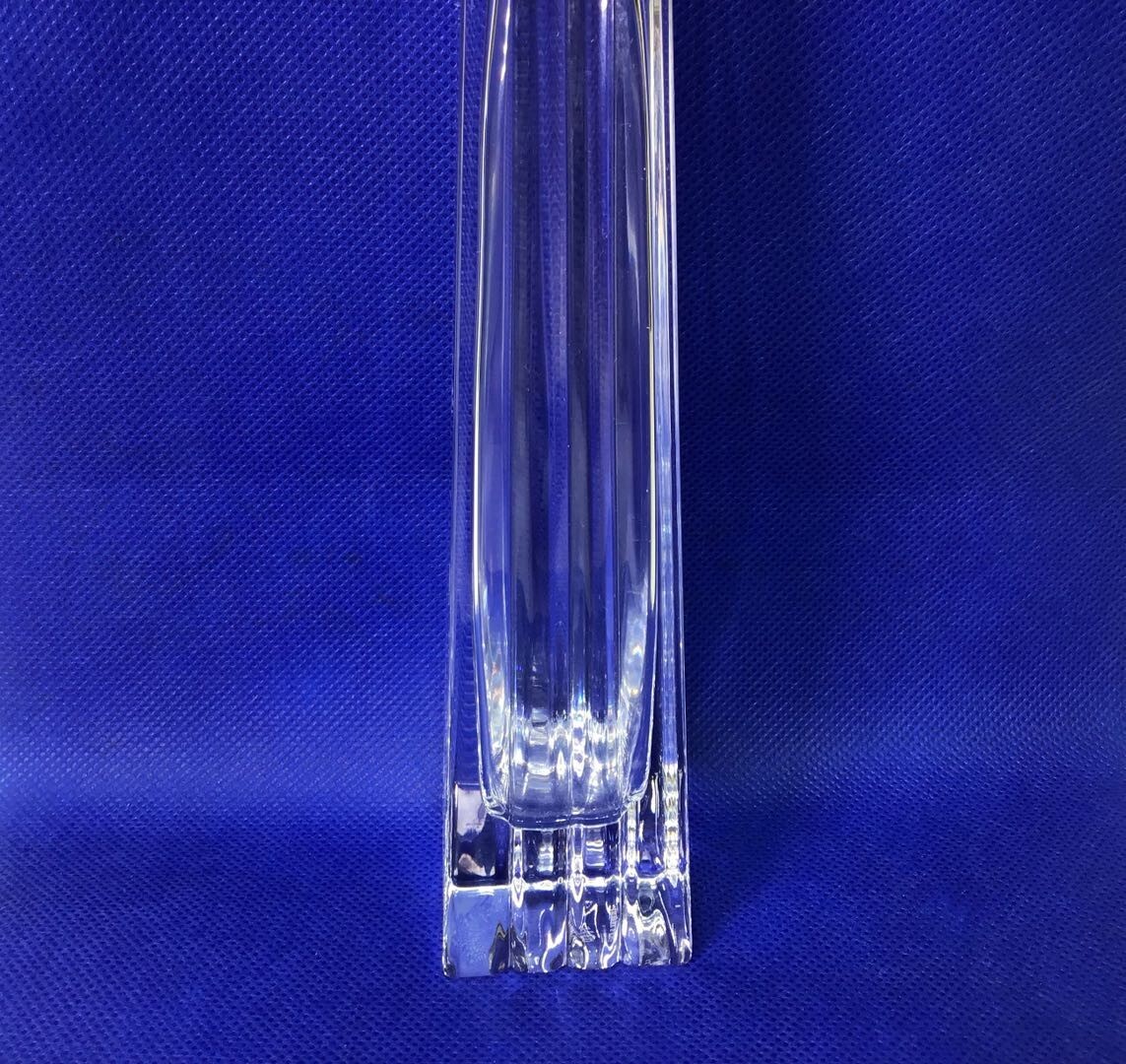 Tiffany & Co. クリスタル花瓶 Tiffany and Co Crystal Swirl Optic 8 Inch Flower Vase | eBay
