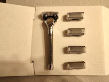 Cremo The Barber Grade Razor with 5 Cartridges Included No Box Bulk Packaging