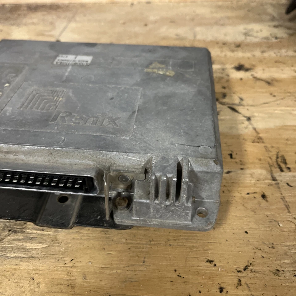 Компьютерный модуль управления двигателем S100801104A 1987-1990 JEEP Cherokee Comanche 2,5 л - Изображение 3 из 4