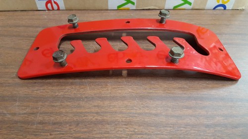 Soporte de ajuste elevador de plataforma de tractor de césped Troy-Bilt 13AX60TG766 783-0677B - Imagen 2 de 3
